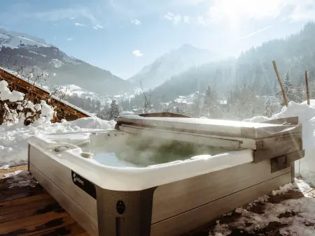 Chalet 5★, 10 pers, spa extérieur & sauna, à 230m des pistes - Photo 2
