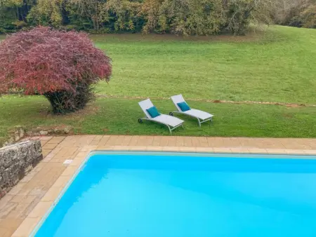 Maison Sauveterre, Maison avec piscine dans un endroit privilégié - Photo 7