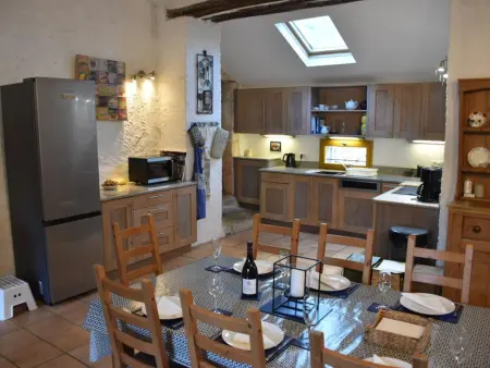 Maison Sauveterre, Maison avec piscine dans un endroit privilégié - Photo 15
