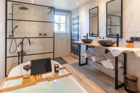 Charmante habitation à Lierneux pour 10 adultes avec Bains à remous, Maison de vacances א Lierneux avec bain moussant - Photo 32