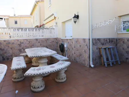 Maison 2 étages avec climatisation et terrasse, Maison 6 personnes à Creixell - Photo 2