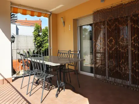 Maison 2 étages avec climatisation et terrasse, Maison 6 personnes à Creixell - Photo 5