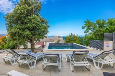 Villa Barbara, Maison de vacances avec piscine à Klenovica - Photo 1