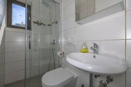 Villa Barbara, Maison de vacances avec piscine à Klenovica - Photo 17