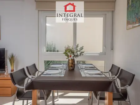 Maison Familiale Duplex avec Terrasse, Piscine, Parking et Proche Plage - Photo 6