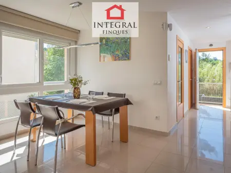 Maison Familiale Duplex avec Terrasse, Piscine, Parking et Proche Plage - Photo 7