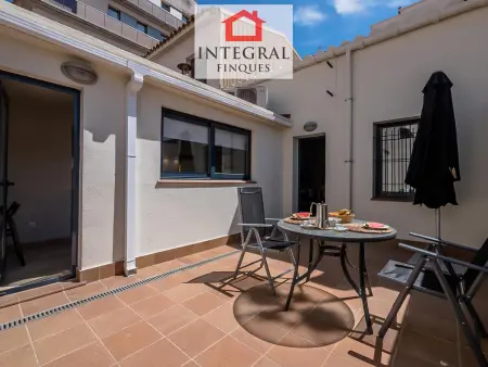Charmante cabane rénovée face à la plage avec patio privé, climatisation et parking à Palamós - Photo 11