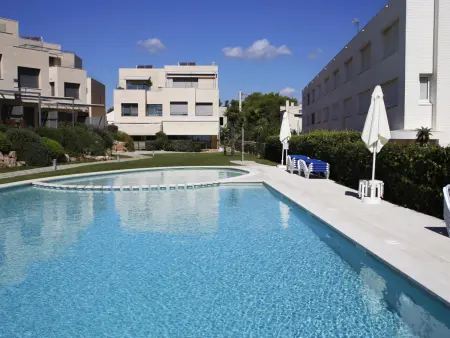 Maison mitoyenne proche plage avec terrasse et piscine commune - Photo 1