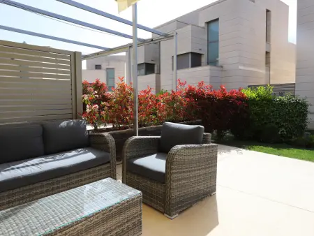 Maison mitoyenne proche plage avec terrasse et piscine commune - Photo 23