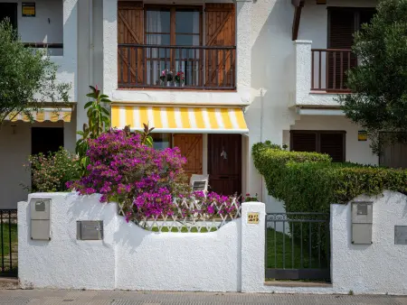 Maison Familiale 3 Étages en Front de Mer à Creixell - Photo 3