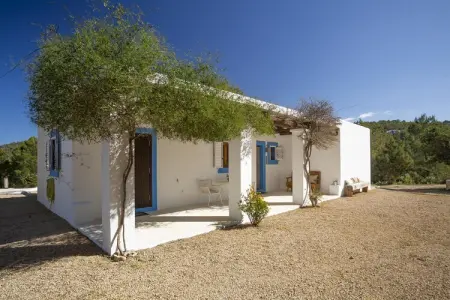 SES SAVINES, Charmante maison de campagne de style ibicenco - Photo 9