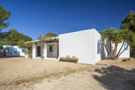 SES SAVINES, Charmante maison de campagne de style ibicenco - Photo 10