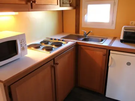 Chalet familial dans camping avec étang de pêche - Photo 3