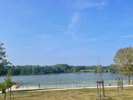 Chalet familial dans camping avec étang de pêche - Photo 8