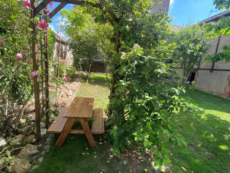 Maison années 30 avec jardin, piscine, proximité Loire, 4 chambres, vélos, idéale familles/amis - Photo 16