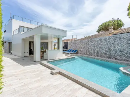 Maison moderne avec piscine, clim, wifi et parking à Sant Pere Pescador - Photo 2
