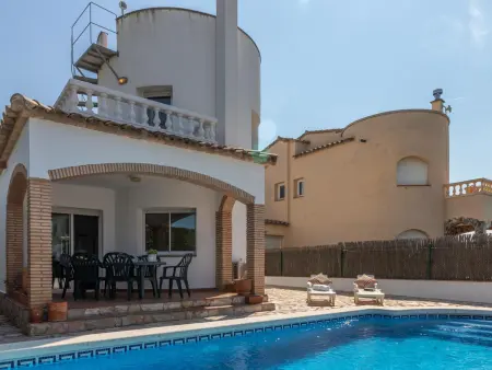 Maison avec piscine, A/C, Wifi, à 200m de la plage - Idéal pour familles et amis ! - Photo 2