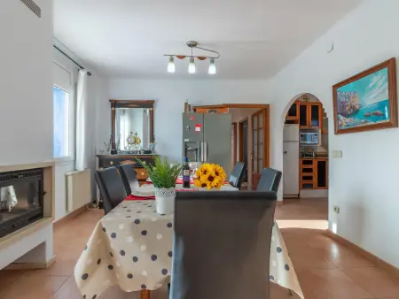Grande Maison avec Piscine Privée, Jardin, BBQ, Climatisation, Wifi et Parking, proche Plage - Photo 14