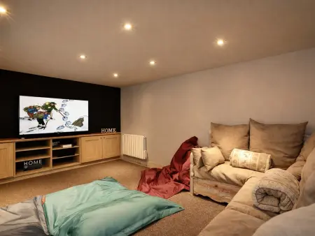 Chalet moderne 5* à Courchevel La Tania - 12 pers, jacuzzi, sauna, skis aux pieds, cheminée, cinéma - Photo 6