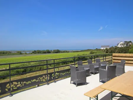Grande maison avec vue sur l'étang et la mer, proche du Phare, jardin et terrasses, parking - Photo 18