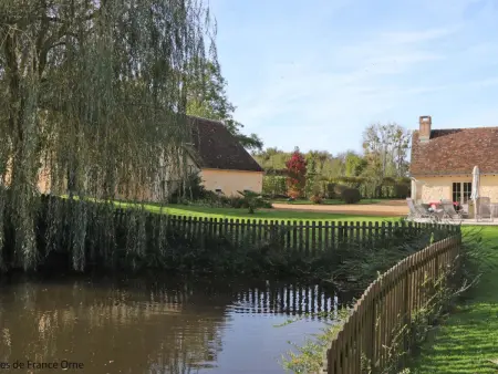Maison lumineuse avec jardin clos, spa, proche du Perche - Photo 30