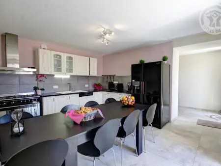 Gîte de luxe avec spa, sauna et piscine, animaux admis - Photo 16