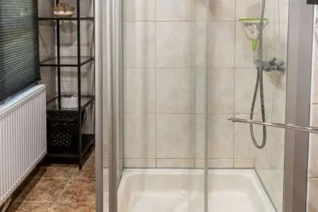 Blue Wood, Chalet dans les bois avec bain nordique - Photo 18