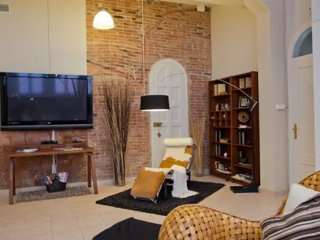 Élégante villa à Barcelone avec piscine, jardin, terrasses et salle de jeux - Photo 8