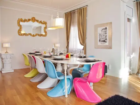Élégante villa à Barcelone avec piscine, jardin, terrasses et salle de jeux - Photo 23