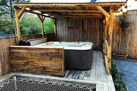 Le rustic, Maison de vacances à Bastogne avec bain à remous - Photo 12
