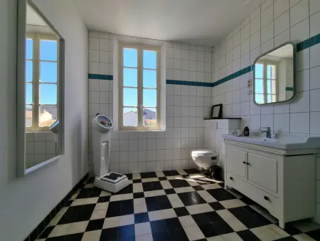 Printemps, Maison de maître avec piscine privée à Olonzac - Photo 13