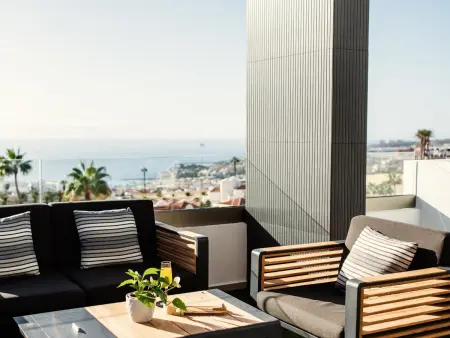 Luxueuse villa à Adeje avec piscine, proche de la plage et des commodités - Photo 5