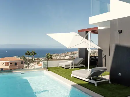 Luxueuse villa à Adeje avec piscine, proche de la plage et des commodités - Photo 7