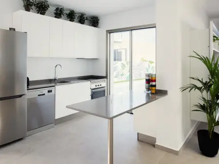 Luxueuse villa à Adeje avec piscine, proche de la plage et des commodités - Photo 17