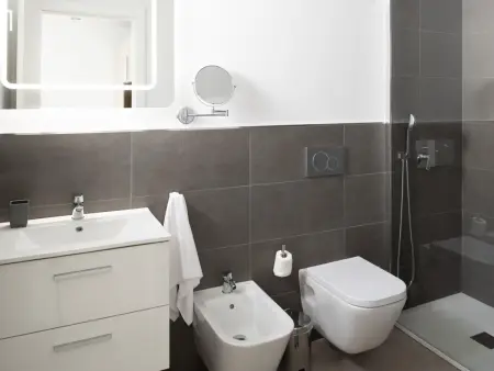 Luxueuse villa à Adeje avec piscine, proche de la plage et des commodités - Photo 23