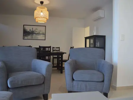 Maison rénovée 2020 avec terrasse, parking et WIFI - 3 chambres, 2 salles de bains - Photo 4