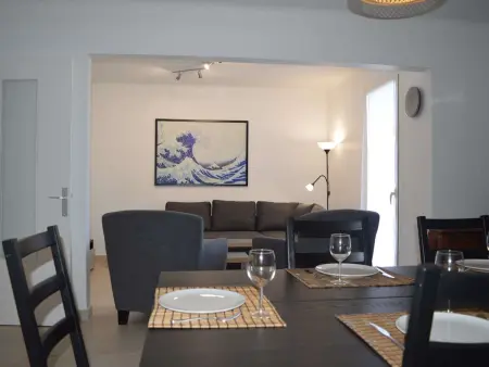 Maison rénovée 2020 avec terrasse, parking et WIFI - 3 chambres, 2 salles de bains - Photo 8