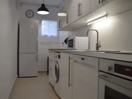 Maison rénovée 2020 avec terrasse, parking et WIFI - 3 chambres, 2 salles de bains - Photo 9