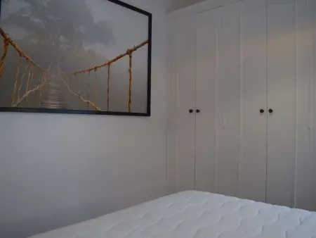 Maison rénovée 2020 avec terrasse, parking et WIFI - 3 chambres, 2 salles de bains - Photo 12