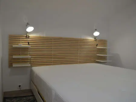 Maison rénovée 2020 avec terrasse, parking et WIFI - 3 chambres, 2 salles de bains - Photo 17