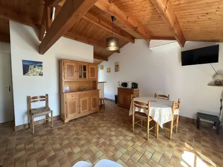 Maison avec Jardin, à 300m de la Plage, 2 Chambres, 4 Couchages, Terrasse et Barbecue - Photo 6
