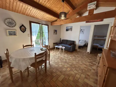 Maison avec Jardin, à 300m de la Plage, 2 Chambres, 4 Couchages, Terrasse et Barbecue - Photo 7