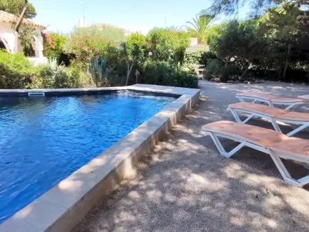 Charmante Villa Rustique avec Piscine & Jardin Méditerranéen - Photo 3
