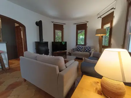 Charmante Villa Rustique avec Piscine & Jardin Méditerranéen - Photo 6