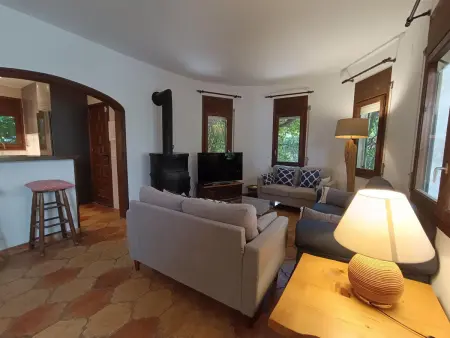 Charmante Villa Rustique avec Piscine & Jardin Méditerranéen - Photo 14