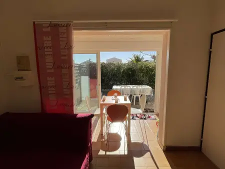 Pavillon calme à Narbonne Plage, 6 couchages, grande terrasse, piscine et parking privé - Photo 8