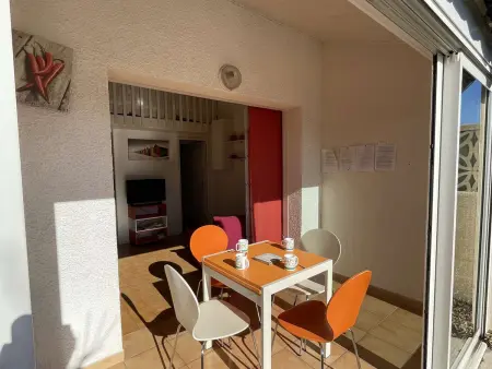 Pavillon calme à Narbonne Plage, 6 couchages, grande terrasse, piscine et parking privé - Photo 12