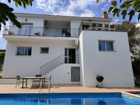 Luxueuse Villa à Begur avec Piscine Privée et Parking - Photo 3
