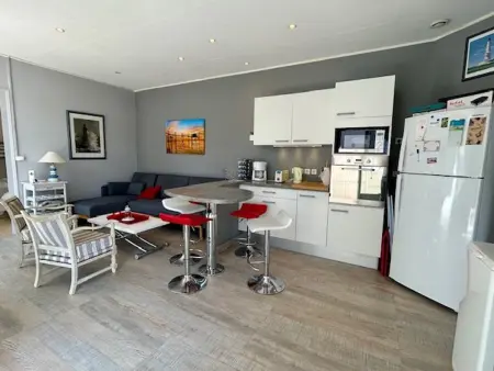 Charmante villa à Royan/Pontaillac proche plage et commerces avec parking privé - Photo 2