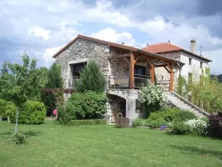 Gîte familial avec terrasse panoramique et cheminée, idéal pour randonnées près de Retournac - Photo 11